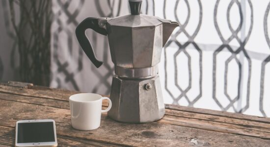 Come utilizzare bicarbonato e aceto per pulire la caffettiera-proiezionidiborsa.it