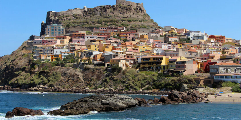 Con meno di 60.000 euro compri una casa a Castelsardo-foto da wikipedia