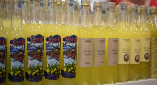 Il limoncello Spritz si prepara e si beve in un modo preciso-proiezionidiborsa.it