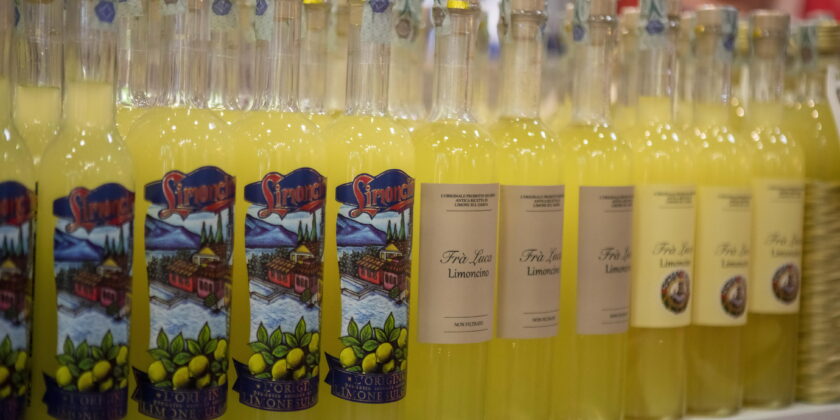 Il limoncello Spritz si prepara e si beve in un modo preciso-proiezionidiborsa.it
