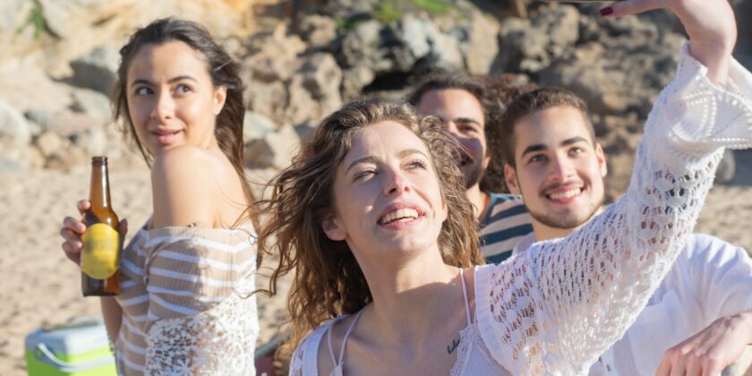 Il make up perfetto per l’aperitivo in spiaggia