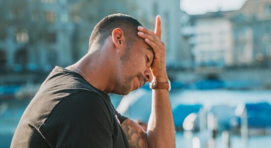 Il mal di testa potrebbe dipendere da cosa mangiamo-proiezionidiborsa.it