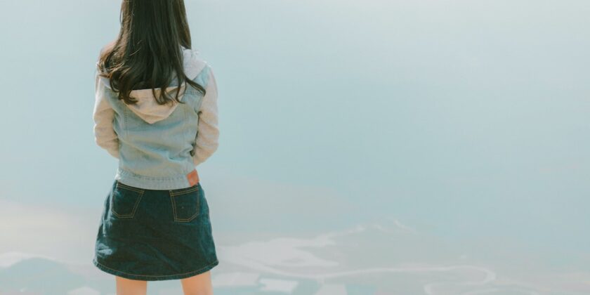 La gonna di jeans è il must have dell’estate 2023