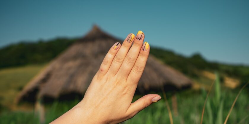 La nail art alla moda per l'estate