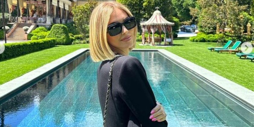 La nuova tendenza unghie estate è lo smalto di Chiara Ferragni