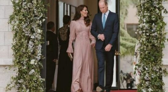 L’abito per un matrimonio è rosa cipria come quello di Kate Middleton