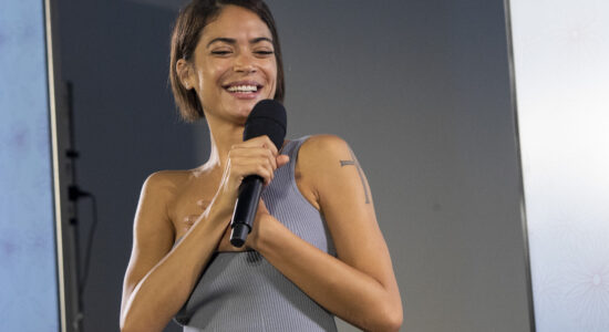 Mengoni fa ridere Elodie durante un duetto-proiezionidiborsa.it