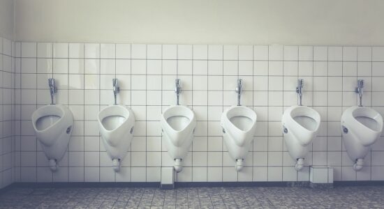 Perchè fare pipì sempre in questa precisa posizione-proiezionidiborsa.it