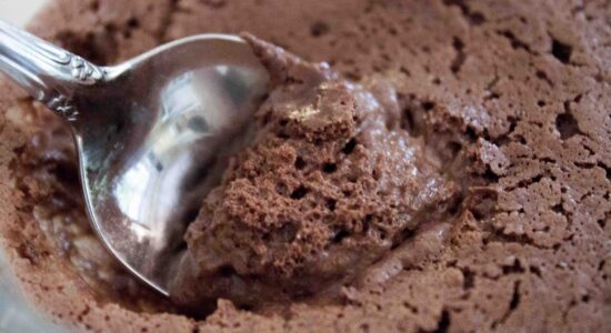 Preparare una mousse al cioccolato con soli due ingredienti-proiezionidiborsa.it