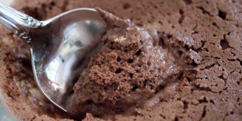 Preparare una mousse al cioccolato con soli due ingredienti-proiezionidiborsa.it