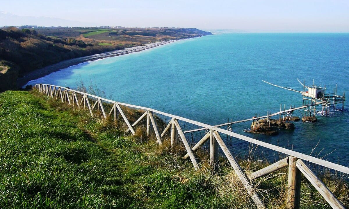 Punta Penna, Veduta della riserva dal promontorio di Punta Aderci