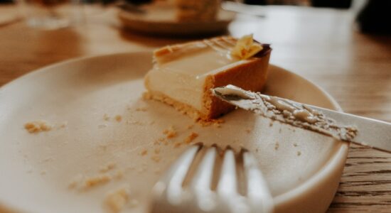 Soffice come una nuovola la torta Karpatka-proiezionidiborsa.it