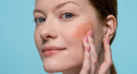 Truccare il viso d’estate
