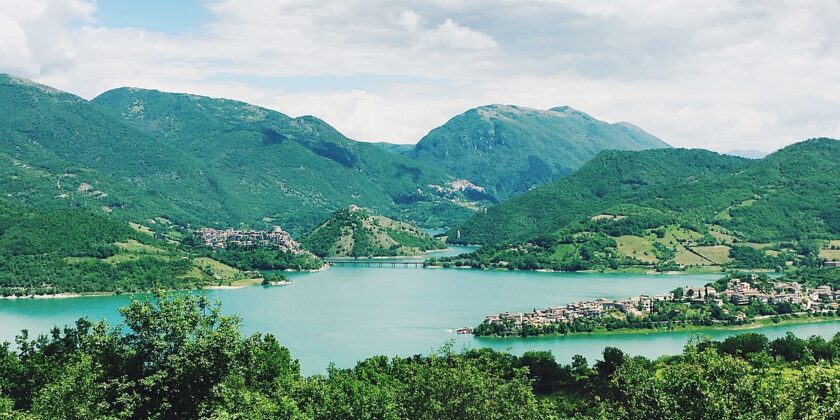 Weekend economico nella natura al Lago del Turano-foto da wikipedia
