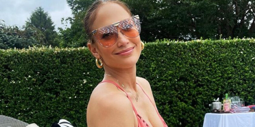 3 acconciature anti caldo per capelli lunghi, una è amata da Jennifer Lopez