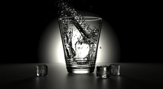 Bere acqua fredda o a temperatura ambiente-proiezionidiborsa.it