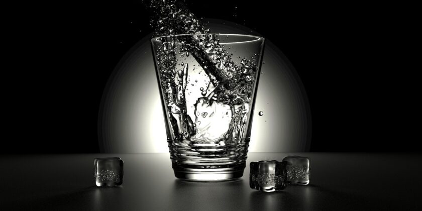 Bere acqua fredda o a temperatura ambiente-proiezionidiborsa.it