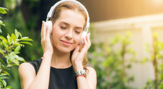 Chi ascolta musica ora ha fretta-proiezionidiborsa.it