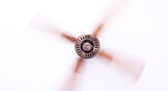 Col caldo meglio usare il ventilatore o un condizionatore d’aria-proiezionidiborsa.it