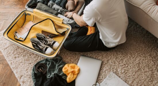 I trucchi più convenienti per organizzare valigia e bagaglio