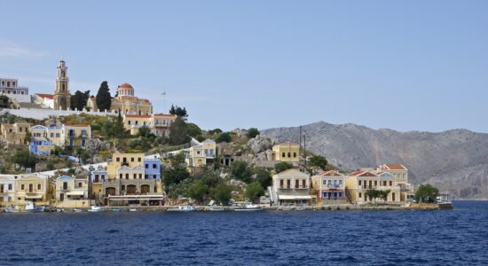 L’isola low cost della Grecia che pochi conoscono-Isola Symi_Autore della foto Jebulon-wikipedia