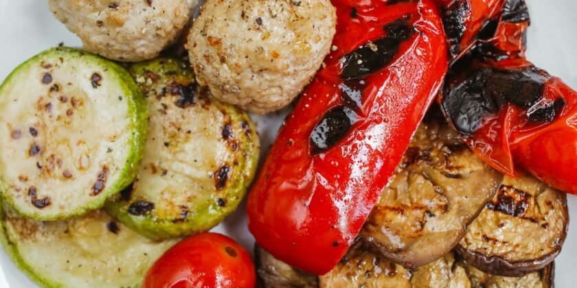 Pollo e zucchine per un piatto veloce