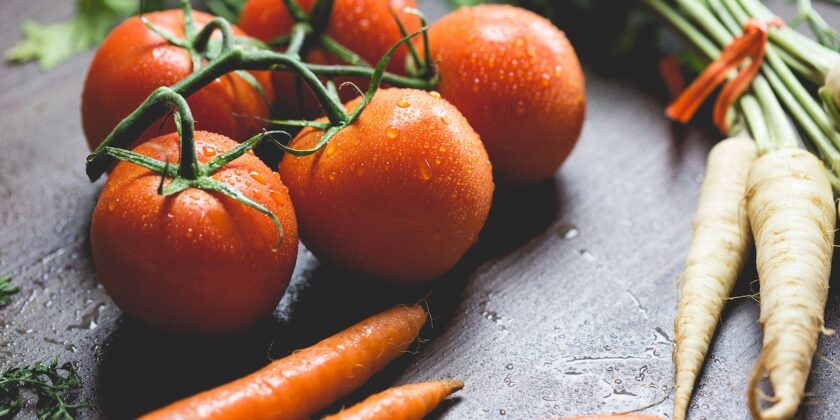 Pomodori ripieni al forno senza carne