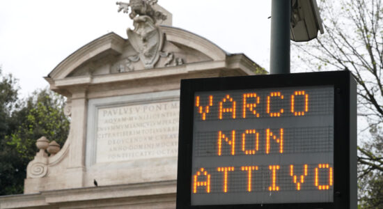 Quando c’è scritto Varco Attivo posso passare o devo fermarmi-proiezionidiborsa.it