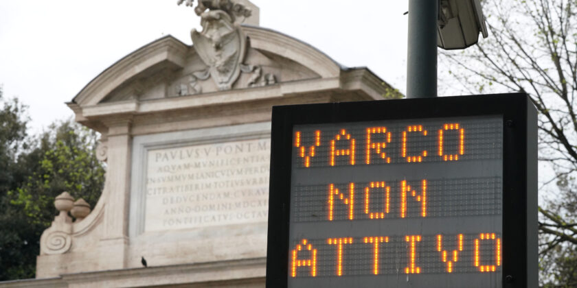 Quando c’è scritto Varco Attivo posso passare o devo fermarmi-proiezionidiborsa.it