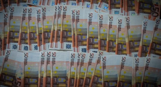 Rischia 5 anni di carcere chi non restituisce i soldi ricevuti in prestito-proiezionidiborsa.it