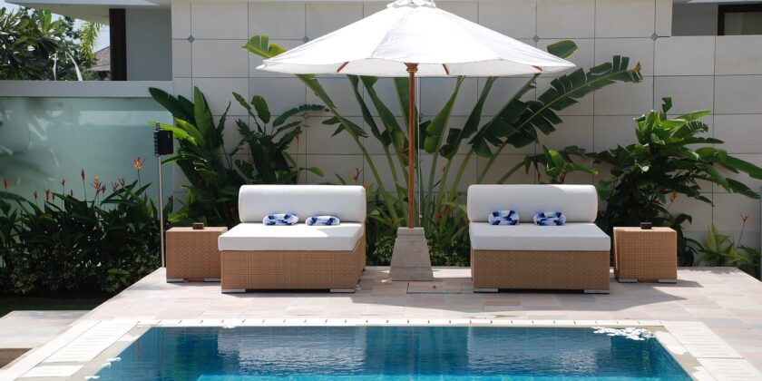 Scegliere una villa con piscina per le tue vacanze-proiezionidiborsa.it