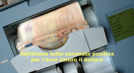 Con un colpo di reni nell'ultima seduta della settimana l'euro chiude al rialzo contro il dollaro
