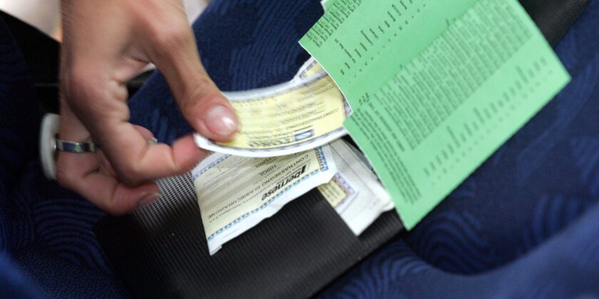 Assicurazione auto-Foto da imagoeconomica