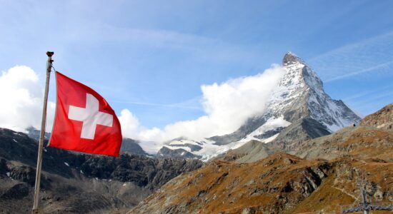 Bandiera Svizzera-Foto da pixabay.com