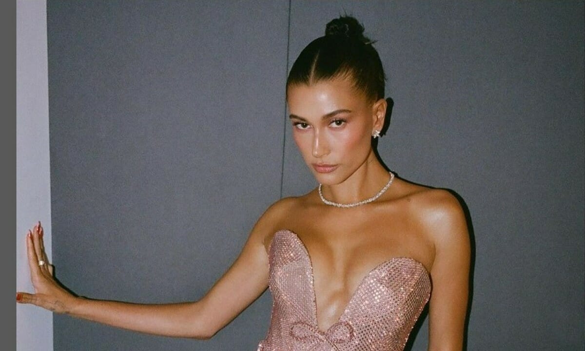 Hailey Bieber