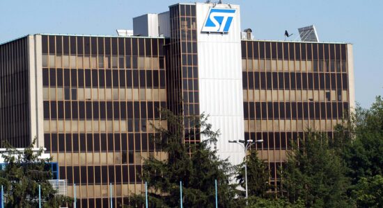 Investimento di lungo periodo su STMicroelectronics-proiezionidiborsa.it