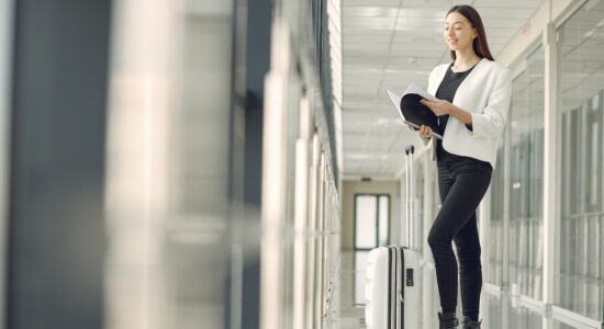 Look comodi ma anche chic per un viaggio aereo