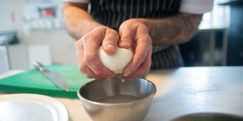 Modi sorprendenti per utilizzare l'acqua della mozzarella