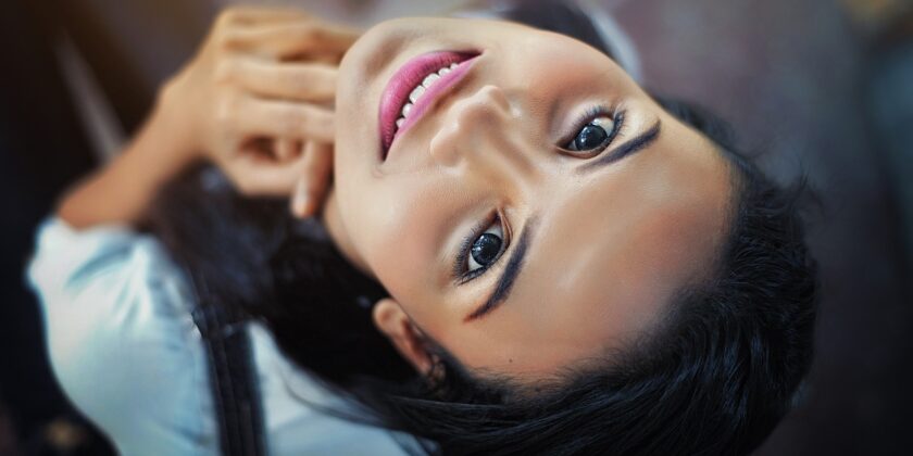Occhi liftati e sguardo seducente-Foto da pixabay.com