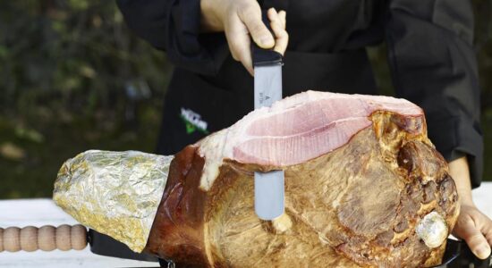 Prosciutto crudo italiano-proiezionidiborsa.it