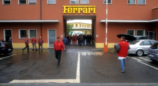 Rialzo pluriennale delle azioni Ferrari-foto da proiezionidiborsa.it