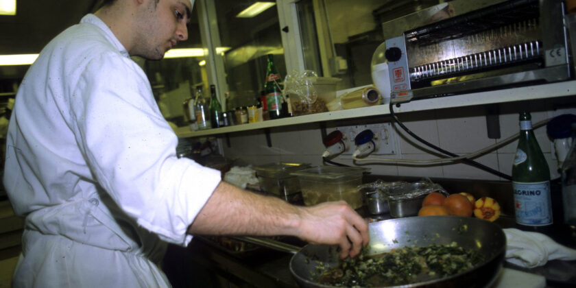 Ricette di alcuni pranzi con pochi soldi-Foto da imagoeconomica