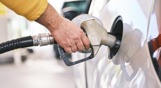 Risparmia sul prezzo del carburante con qualche piccolo consiglio
