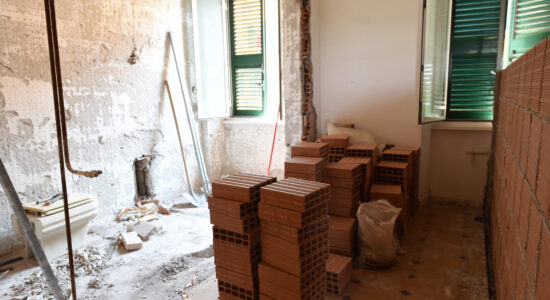 Ristrutturare la casa-Foto da imagoeconomica
