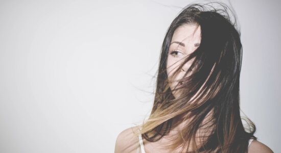 Soluzioni per i capelli grassi-Foto da pixabay.com