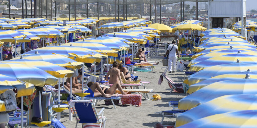 Stabilimento balneare-Foto da imagoeconomica