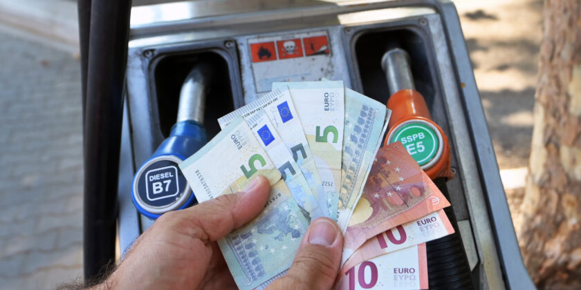 Accise dei carburanti-Foto da imagoeconomica