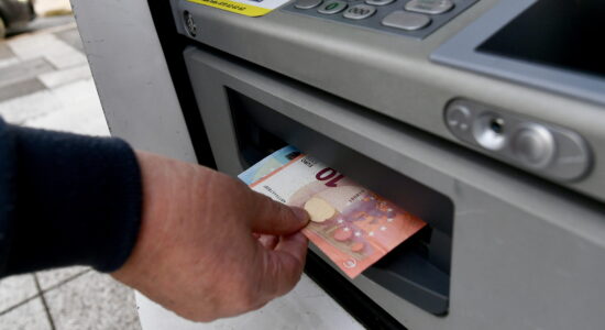Bancomat-Foto da imagoeconomica