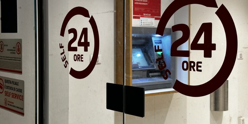 Bancomat-Foto da imagoeconomica
