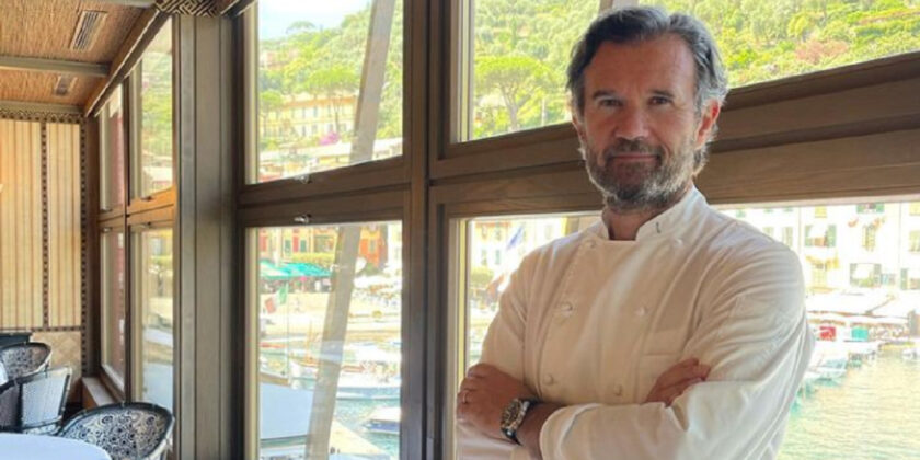 Carlo Cracco nel suo ristorante a Portofino